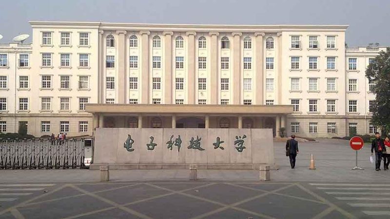 深圳PCB电路板定制：揭秘价格背后的秘密